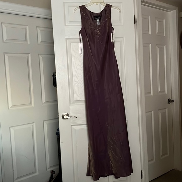Alex Evenings long dress - Picture 2 of 10